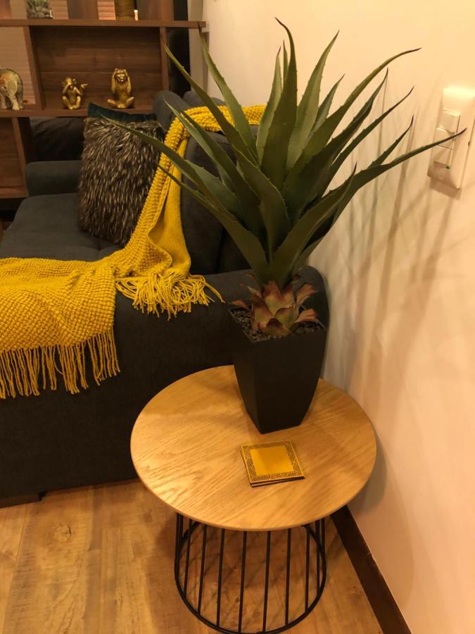 Apartaestudio Amoblado,Furnished Studio Apartment Wifi Gratuito Богота Екстериор снимка