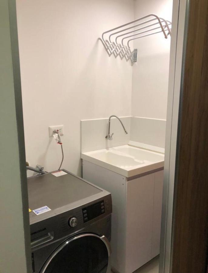 Apartaestudio Amoblado,Furnished Studio Apartment Wifi Gratuito Богота Екстериор снимка